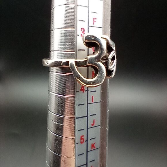 Om Buddha ring sterling silver size 3.5 Stamped 925.  R212 - Picture 2 of 5